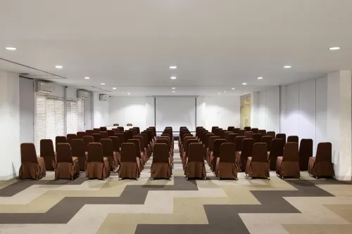Amaris Hotel Padjajaran Bogor Business Photos