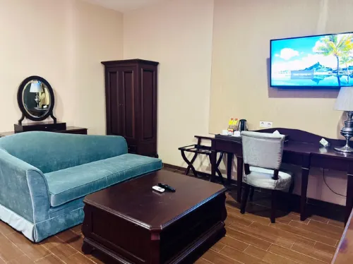 The Belagri Hotel & Convention Kamar Photos
