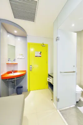 POP! Hotel Kelapa Gading Jakarta Kamar Photos