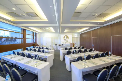 Cavo Maris Beach Hotel Бизнес-удобства Photos