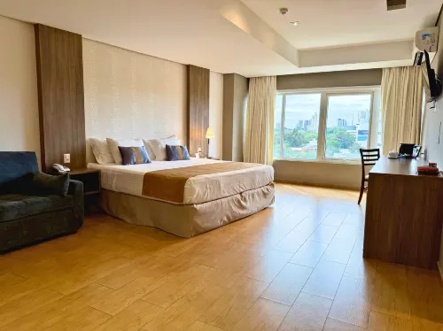 Continental Inn Номера Photos
