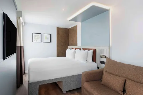 Spark by Hilton London Romford Rooms Photos