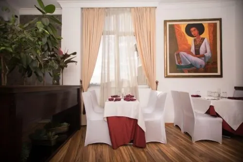 Hotel Miracle تناول الطعام Photos