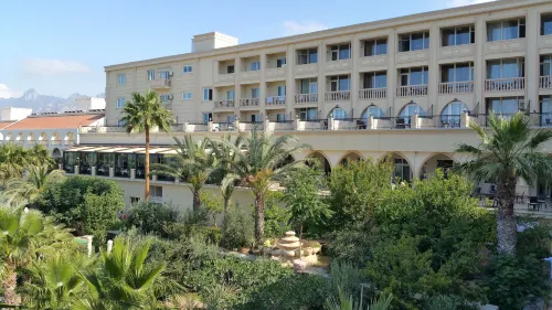 Oscar Resort Hotel Exterior Photos