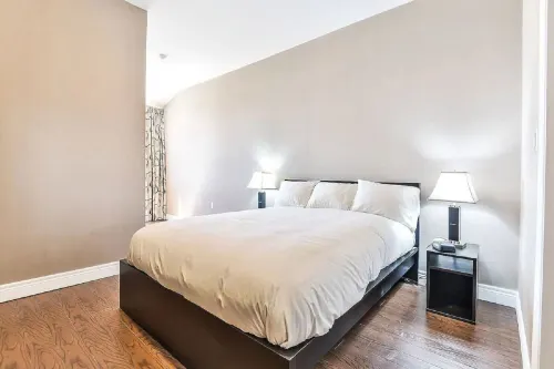 NU Hotel Toronto Airport Photos