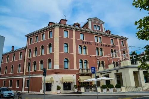 Hotel le Boulevard Featured Photos