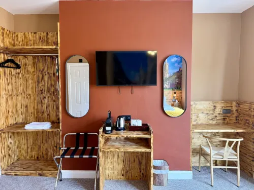 The Crescent Guest House Photos