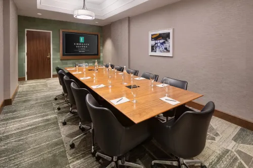 Embassy Suites by Hilton Tysons Corner Business Facilities Photos
