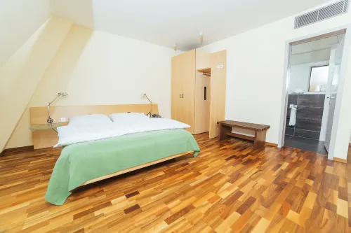 Royal Hotel - Urban Living Photos