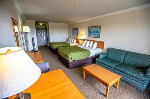 Coratel Inn and Suites by Jasper Ocean Shores Photos