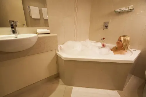 Best Western Plus Travel Inn Hotel Photos