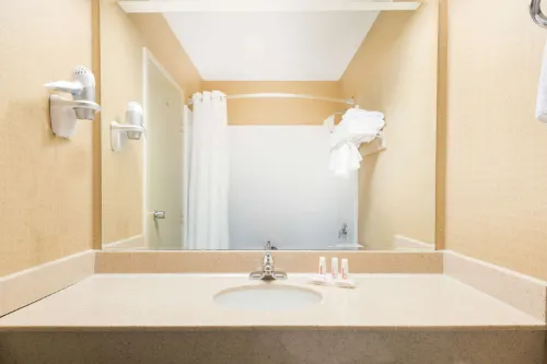 Ramada by Wyndham St. Johns Rooms Photos