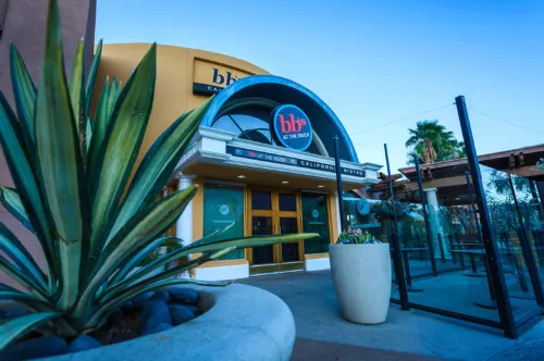 Holiday Inn Express & Suites Rancho Mirage - Palm Spgs Area Exterior Photos