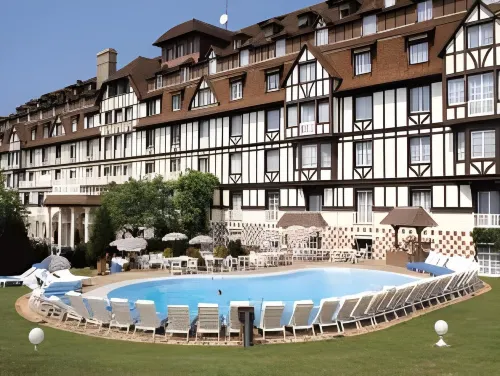 Hôtel Barrière l'Hôtel du Golf Nổi bật Photos