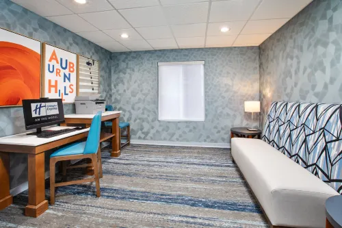 Holiday Inn Express & Suites Auburn Hills Public Areas Photos