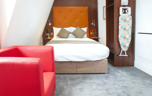 Trivelles Rochester Rooms Photos