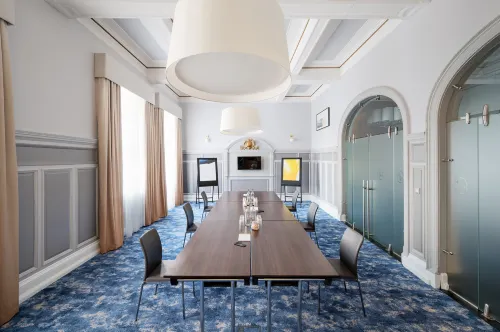 Voco Grand Central Glasgow Business Photos