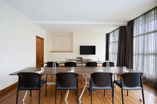 Radisson Tamboho Waterfront Antananarivo Business Facilities Photos