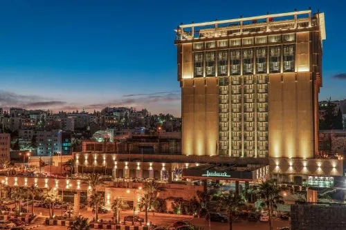 فندق ومركز المؤتمرات لاندمارك عمان من الخارج Photos