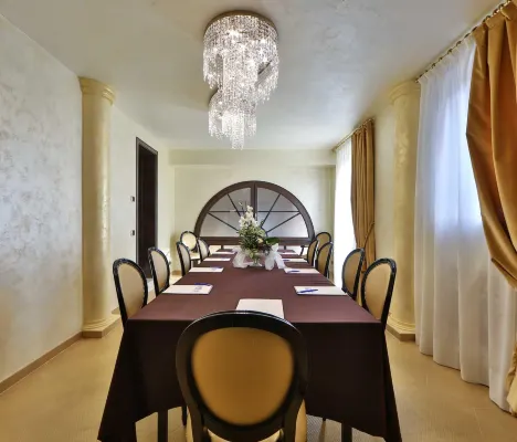 Best Western Premier Milano Palace Hotel Business Photos