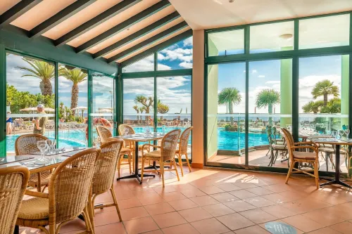 Pestana Ocean Bay Resort Dining Photos