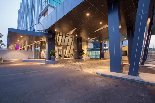 The 1O1 Jakarta Airport Cbc À proximité de l'hôtel Photos
