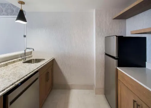 DoubleTree by Hilton Poughkeepsie, NY Rooms Photos