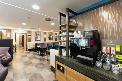 Elaya Hotel Munich City Dining Photos