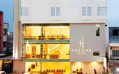 The One Hotel Makassar Eksterior Photos