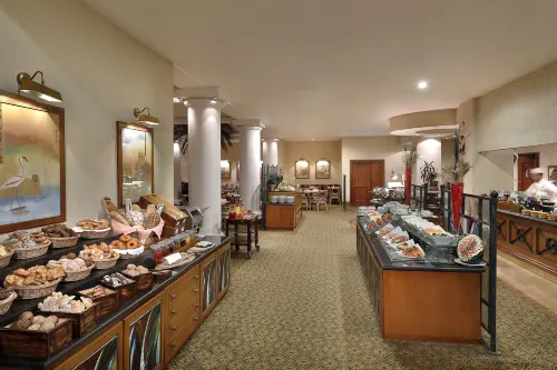 Sheraton Addis, a Luxury Collection Hotel, Addis Ababa Ruokailu Photos