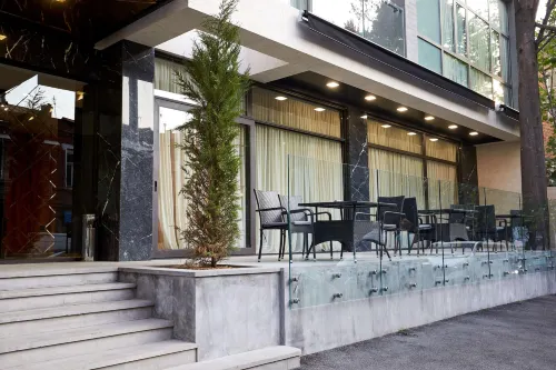Best Western Tbilisi City Center Esterni Photos