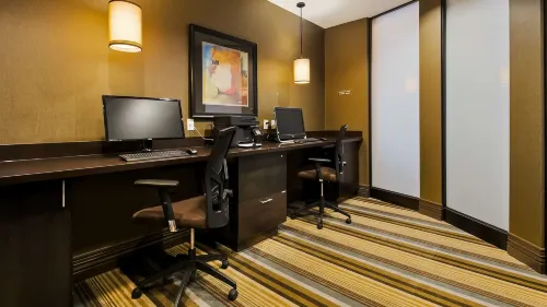 Best Western Premier Freeport Inn Calgary Airport Espaces Affaires Photos