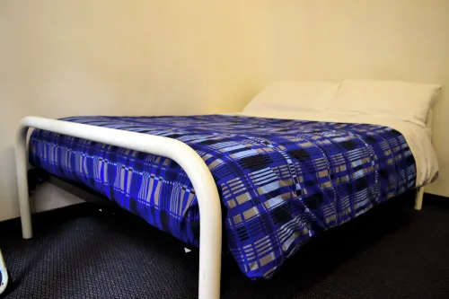 Maze Backpackers - Sydney Zimmer Photos