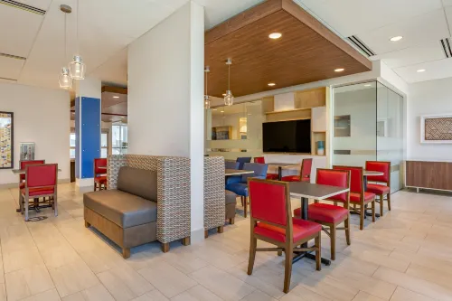 Holiday Inn Express & Suites Phoenix Dwtn - State Capitol Public Areas Photos