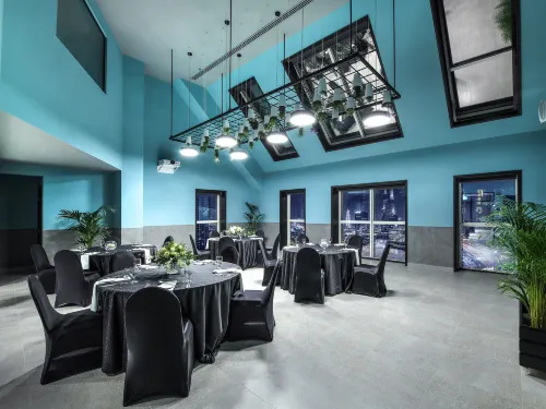 Dusit Thani Dubai Business Facilities Photos