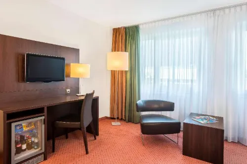 NH Berlin City Ost Rooms Photos