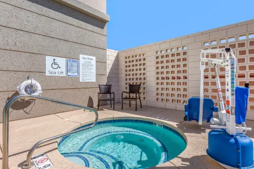 Holiday Inn Express & Suites Phoenix Dwtn - State Capitol Leisure & Recreation Photos