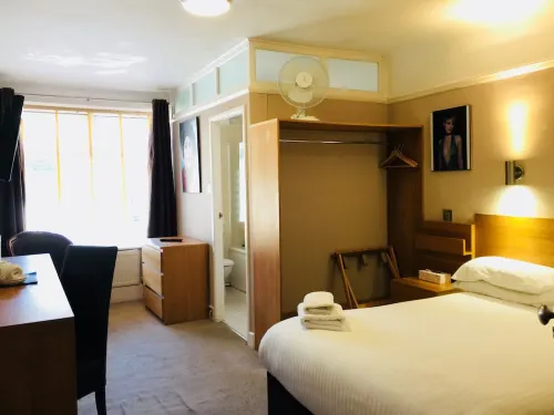 Hotel Celebrity Bournemouth East Cliff by Villare Hotels Rooms Photos