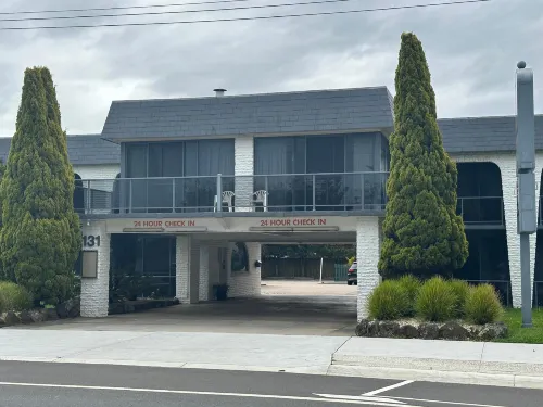 Banjo Paterson Motor Inn Exterior Photos