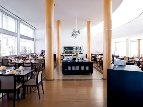 Tryp by Wyndham Porto Expo Hotel Ristorazione Photos