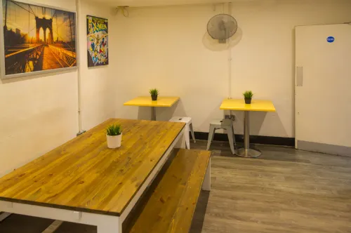 Smart Hyde Park Inn Hostel Makanan Photos