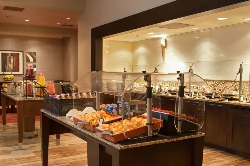 Hilton Atlanta Northeast Mahlzeiten Photos