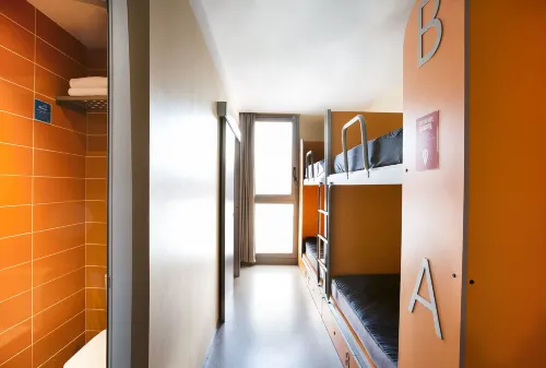Twentytu Hostel Barcelona Rooms Photos