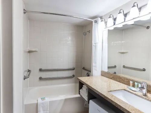 Avanti International Resort Rooms Photos