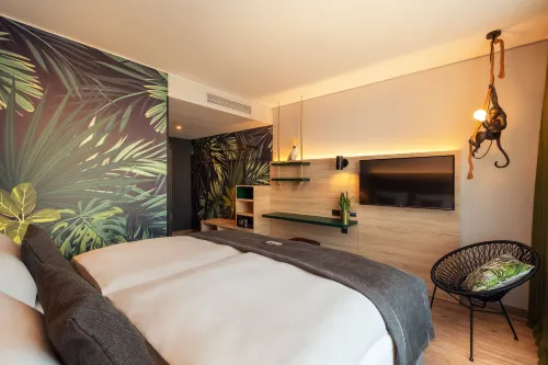 Holiday Inn - the niu, Crusoe Bremen Airport Photos