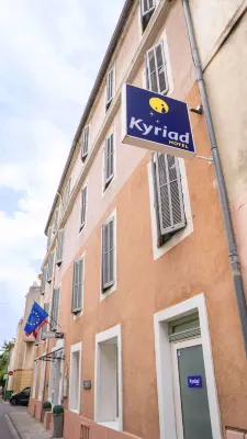 Hôtel Kyriad Nimes Centre Extérieur Photos