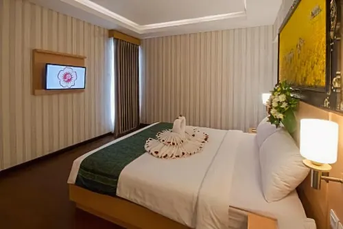 Grand Puri Saron Yogyakarta Photos