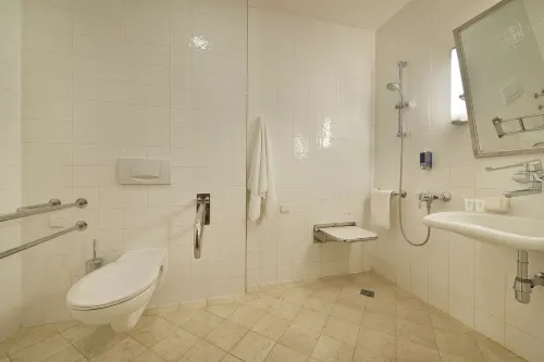 EA Hotel Julis Photos