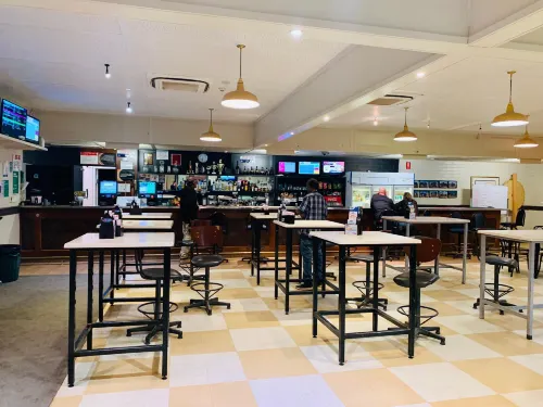 Opal Inn Hotel, Motel, Caravan Park Restauration Photos