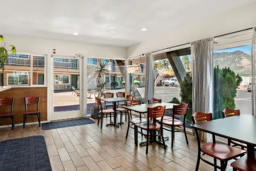 Americas Best Value Inn and Suites Flagstaff Dining Photos
